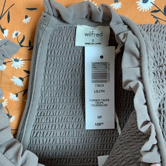 Aritzia Wilfred top, never worn. - Picture 2 of 2